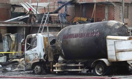 2 Muertos, tras explosión en Lima