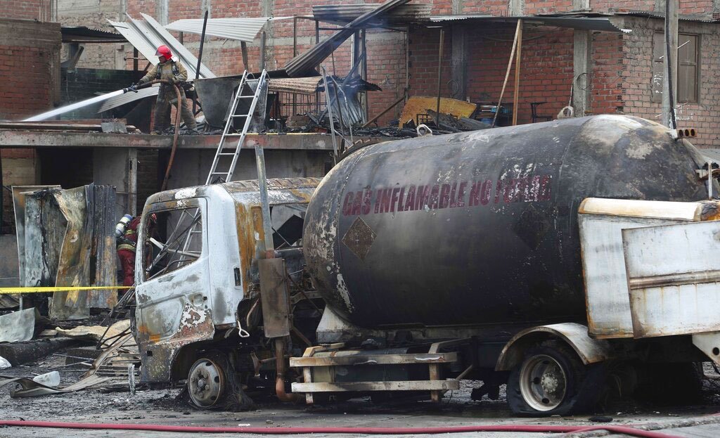 2 Muertos, tras explosión en Lima