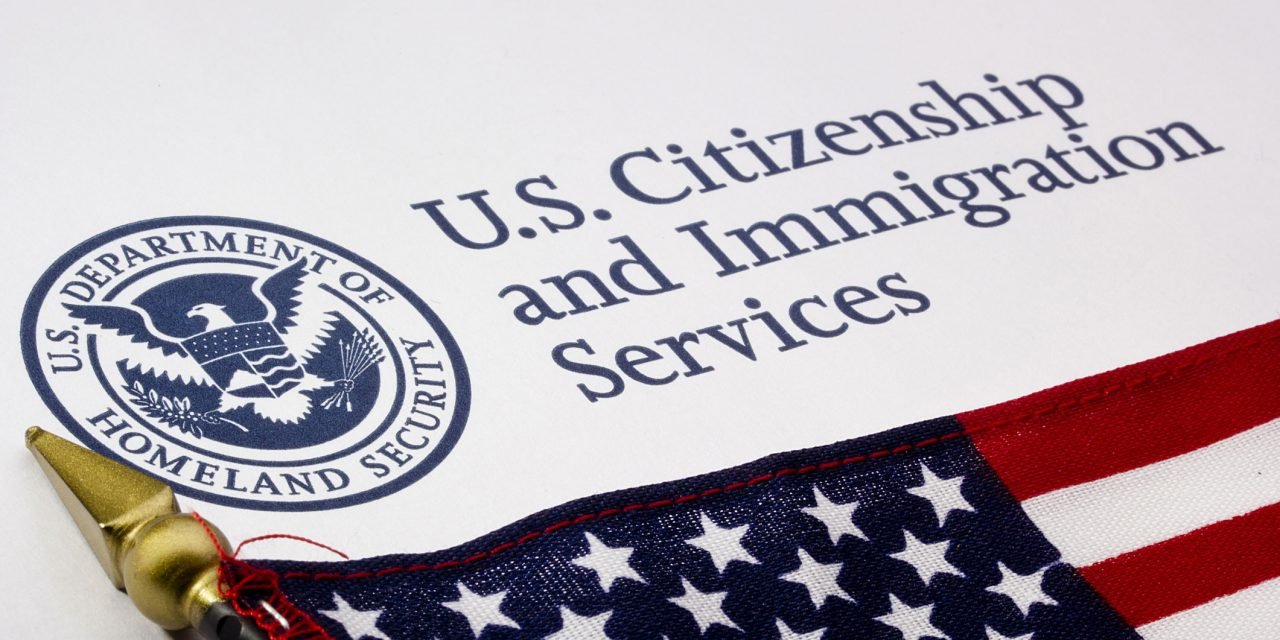 USCIS orienta por temas de estatus migratorio