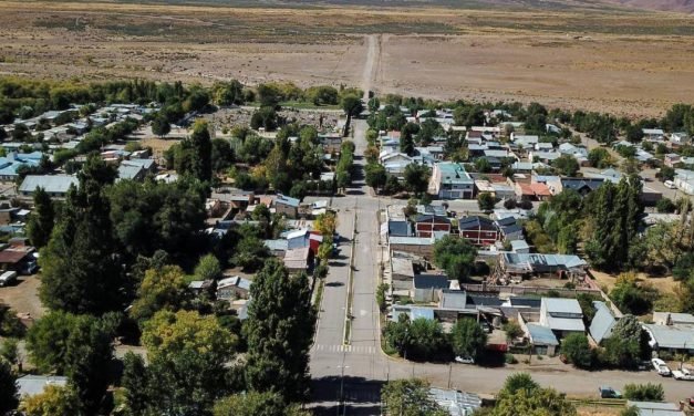 Un pueblo aislado por un asado que resultó mortal