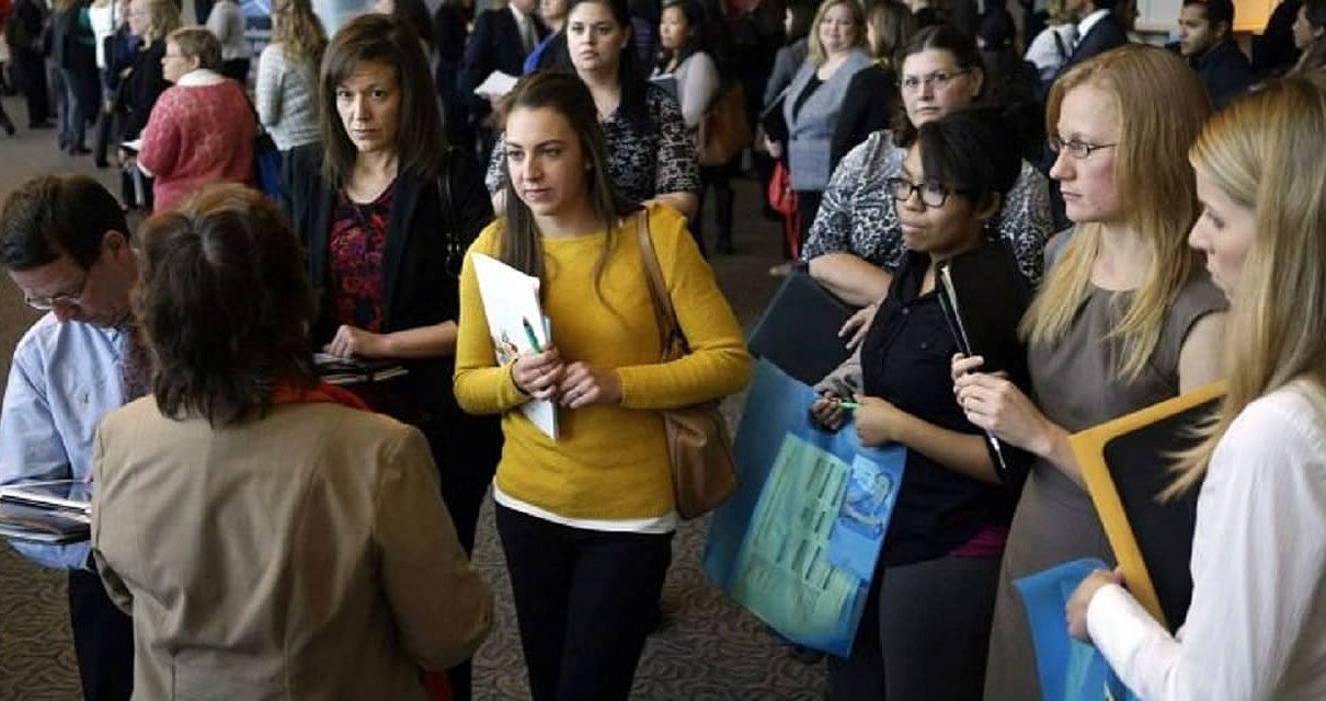 Índice de desempleo en la comunidad latina en EE.UU. alcanzó un récord de 18,9%