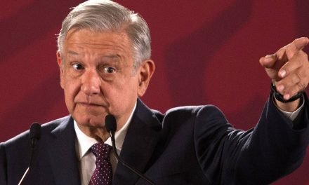 Sobres con dinero son apoyo, no corrupción: AMLO