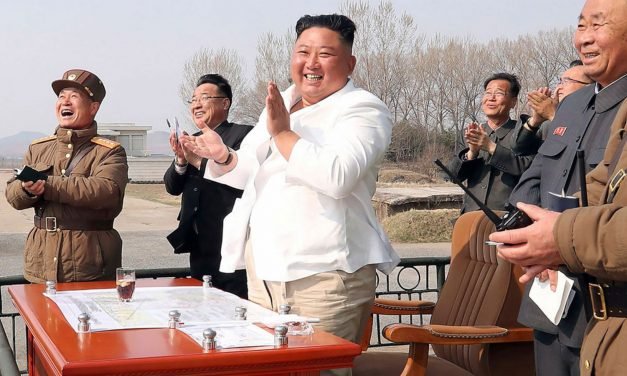 Kim Jong-un reaparece después de 20 días de ausencia