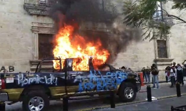 Detenciones y tensa calma, en segunda manifestación por Giovanni en el Palacio de Gobierno