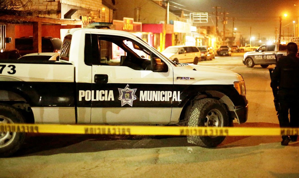 Hallan 10 cuerpos, con indicios de tortura, en una carretera de México