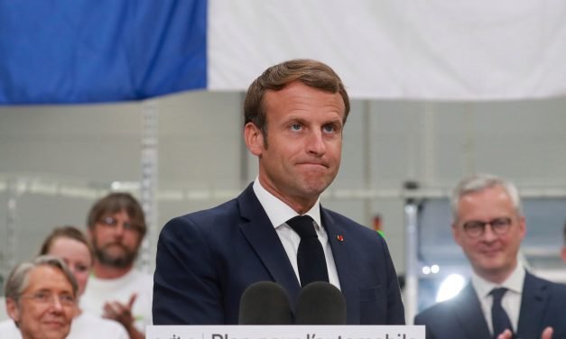 Macron ordena el regreso generalizado a las escuelas