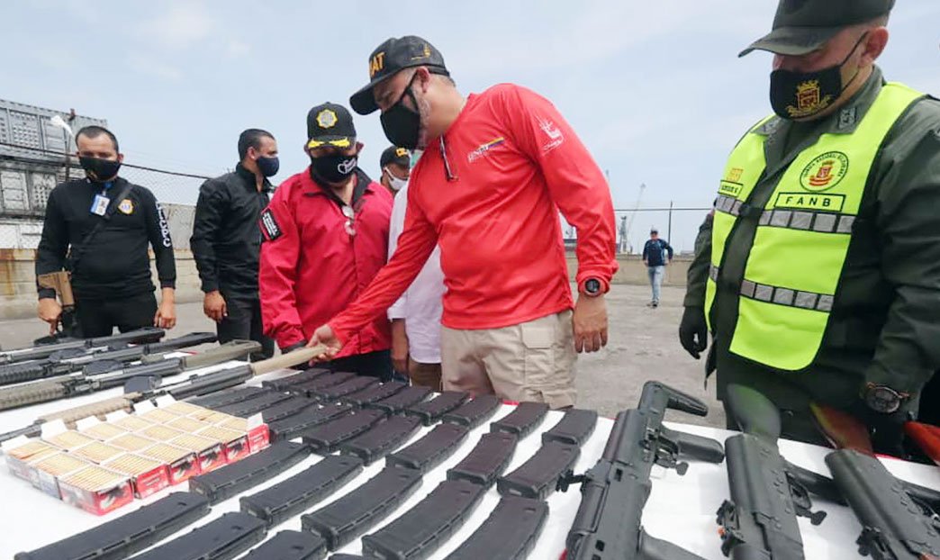 Autoridades venezolanas incautan armas de guerra provenientes de EE.UU. por vía marítima