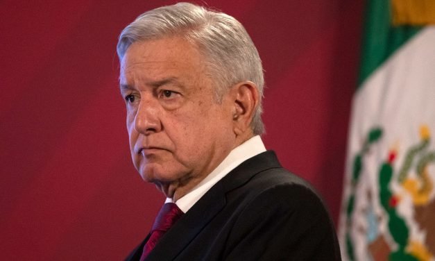 López Obrador reconoce el video donde su hermano recibe dinero para su partido