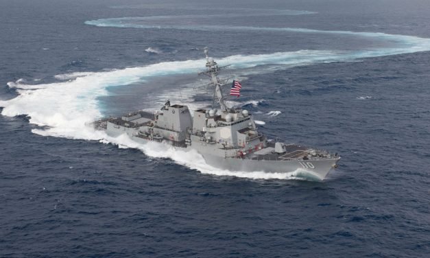 Venezuela denuncia la presencia de un buque de guerra de la Armada de EE.UU. a 16,1 millas náuticas de sus costas