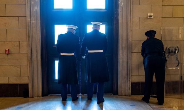Cierran el Capitolio de EE.UU. debido a una “amenaza de seguridad externa”