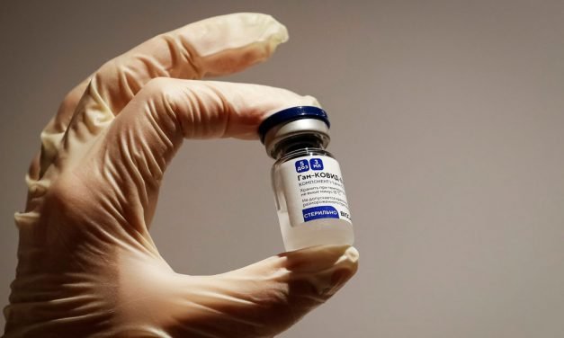 Anuncian que la eficacia inmunológica de la vacuna rusa contra el coronavirus EpiVacCorona es del 100 %