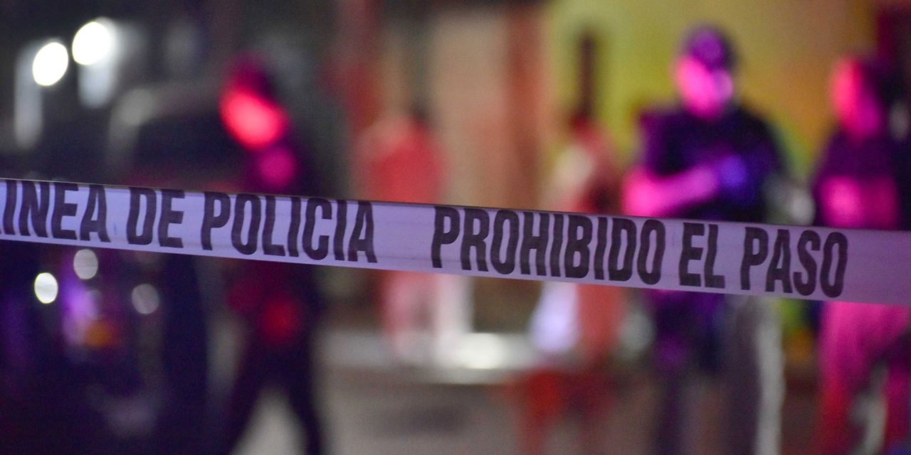 Procesan a cuatro policías por muerte de mujer sometida en Tulum