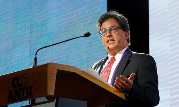 El ministro de Hacienda de Colombia renuncia tras fuertes protestas por polémica reforma tributaria