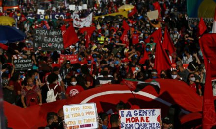 Miles de brasileños vuelven a las calles para exigir la destitución de Bolsonaro