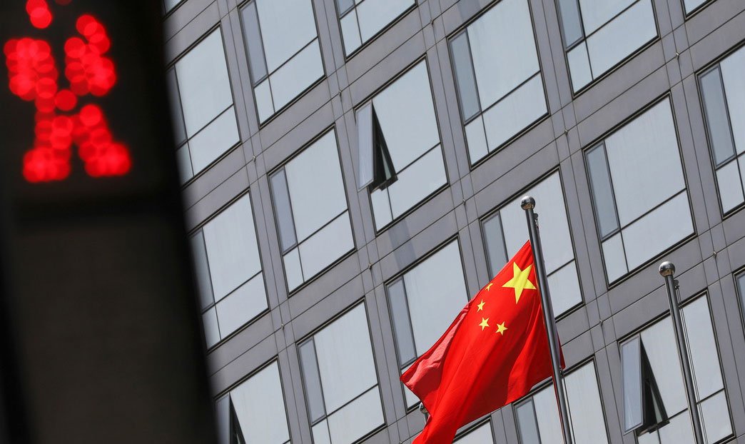 China amenaza con un contraataque “frontal” después de que EE.UU. imponga nuevas sanciones por la situación en Hong Kong