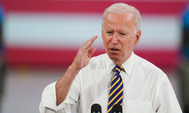 Biden lanza un plan agresivo para reactivar la vacunación