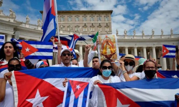 El Papa Francisco llama al “diálogo y la solidaridad” en Cuba