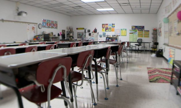 $830 millones se dirigieron a Tennessee para reabrir escuelas y ayudar a los niños afectados por la pandemia