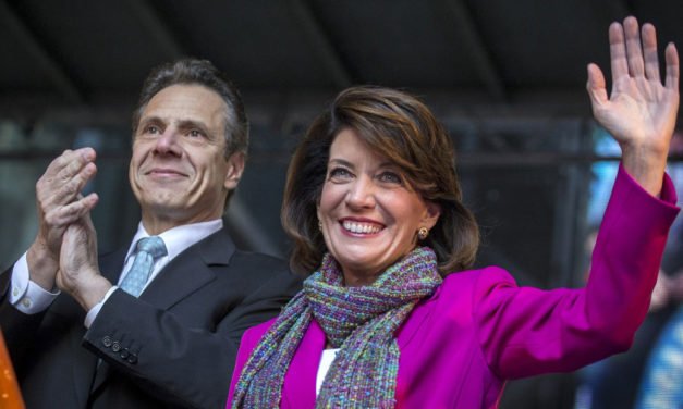 ¿Quién es Kathy Hochul, que será la primera gobernadora en la historia de Nueva York tras la dimisión de Cuomo por acusaciones de abuso sexual?