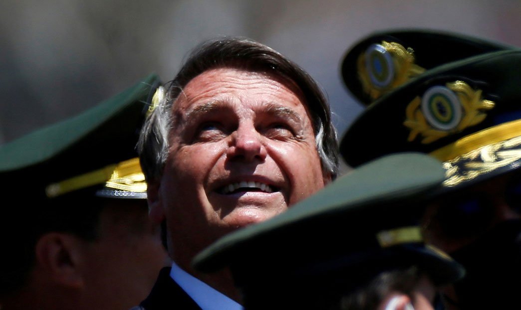 Las tensiones (y rumores de golpismo) que rodean la movilización masiva con la que Bolsonaro mide fuerzas y desafía a la oposición en Brasil