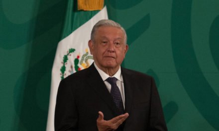 “Es lamentable que se haya derechizado”: Las críticas de López Obrador a la UNAM que provocan una fuerte polémica en México