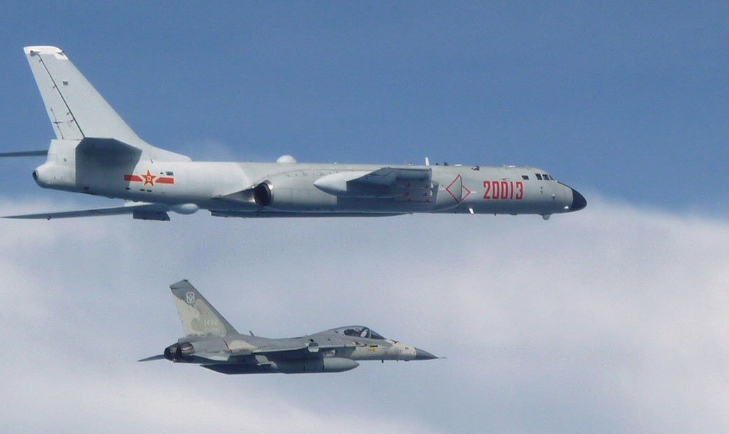 China despliega el número récord de 56 aviones cerca de Taiwán en una jornada y casi 150 durante los últimos días, ¿para qué y qué dice Taipéi?