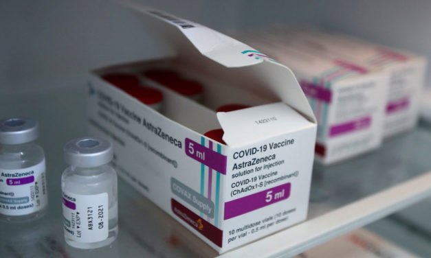 Medios británicos se disculpan por publicar noticias falsas sobre el supuesto “robo” por Rusia de la fórmula de AstraZeneca