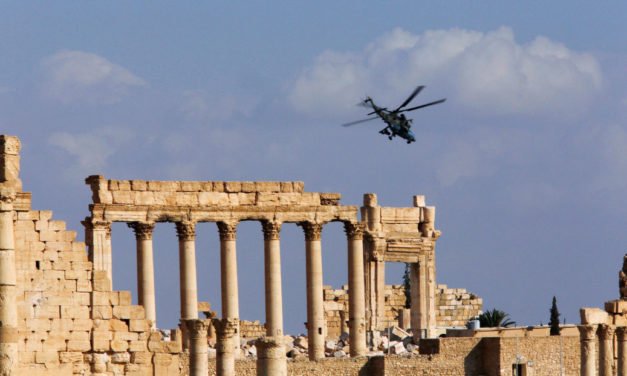 Las defensas aéreas de Siria interceptan “objetivos hostiles” al sur de Palmira