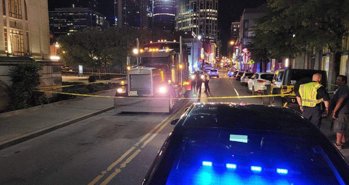 Mujer de procedente de Texas muere en accidente de scooter en el centro de Nashville