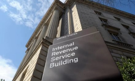 Cambios del IRS: Más estadounidenses elegibles para el Crédito Tributario por Ingreso del Trabajo en 2022
