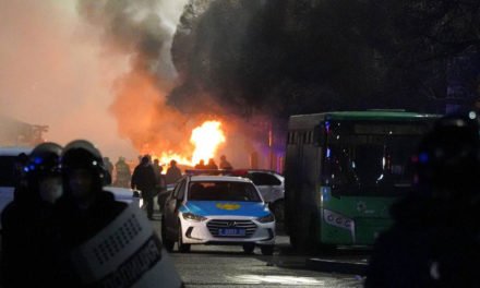 Las violentas protestas en Kazajistán acaparan la atención de todo el mundo: ¿Qué pasa allí ahora?