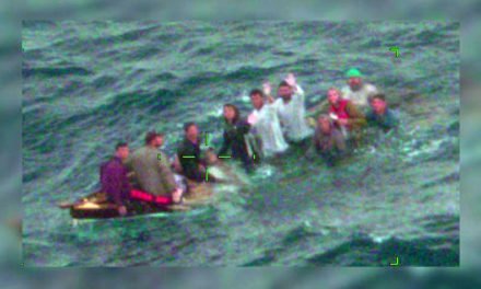 Rescatan 10 inmigrantes cubanos de naufragio en Florida