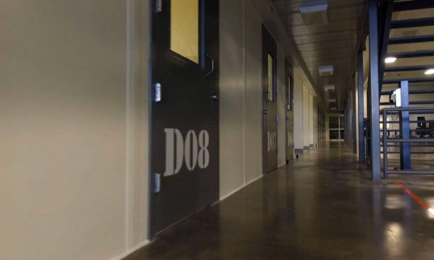 Es posible que el alguacil del condado de Davidson no tenga más remedio que suspender a los reclusos debido a la escasez de personal