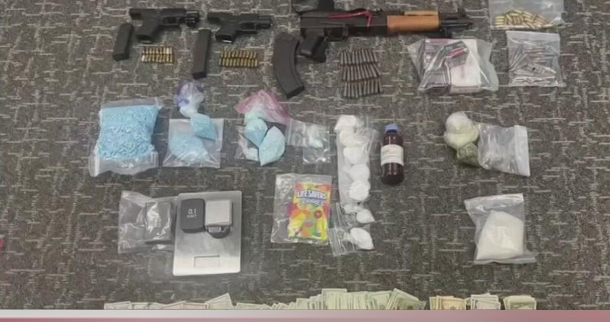 Policía Metropolitana localiza a dos delincuentes con grandes cantidades de fentanilo