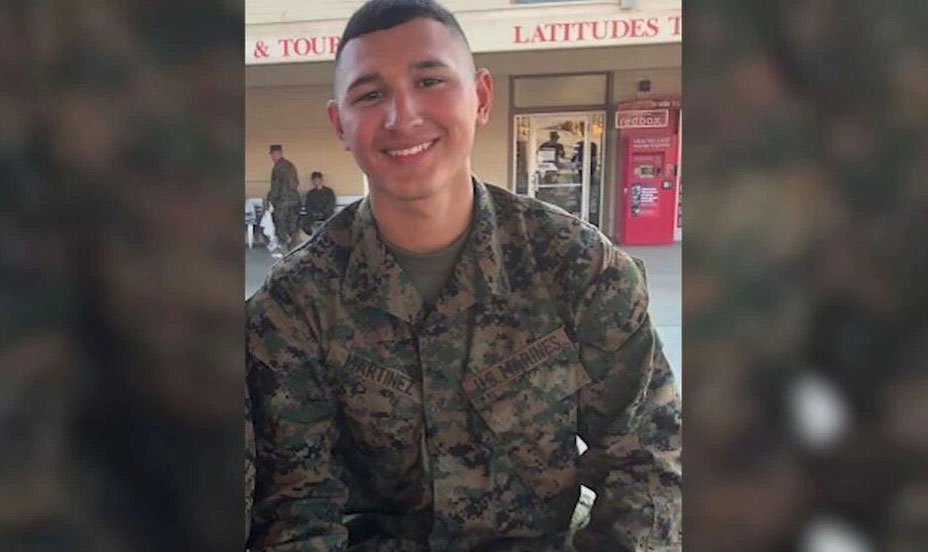 Veterano de la Marina, 23, apuñalado fatalmente fuera de un bar de Boston