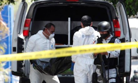 Hallan cuerpos de 4 hombres en límites del Edomex y Querétaro