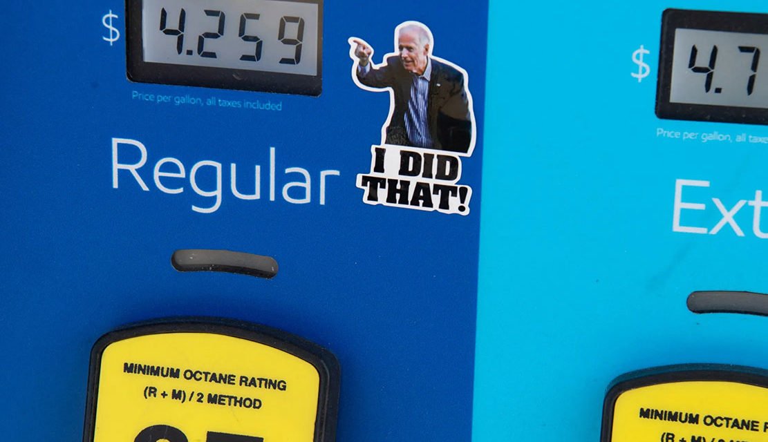 Hombre de Pensilvania arrestado por supuestamente poner una etiqueta anti-Biden en las bombas de gasolina