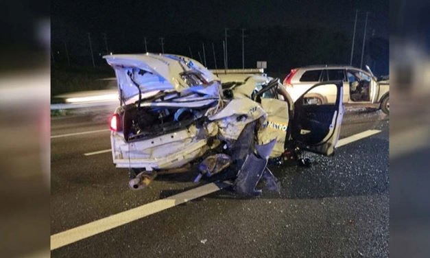 La policía advierte a los conductores que se hagan a un lado después de que un oficial resultó herido en un accidente