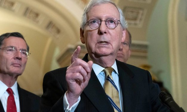 McConnell: si los republicanos retoman el Congreso, “nos aseguraremos de que Joe Biden sea moderado”
