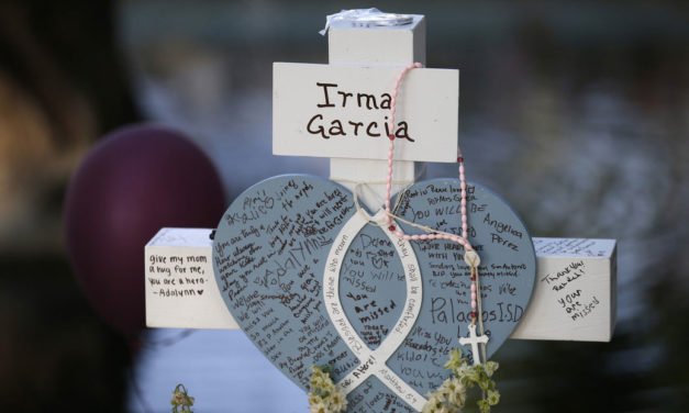 Recaudan más de 2,4 millones de dólares para los 4 hijos de la maestra que falleció en el tiroteo de Texas