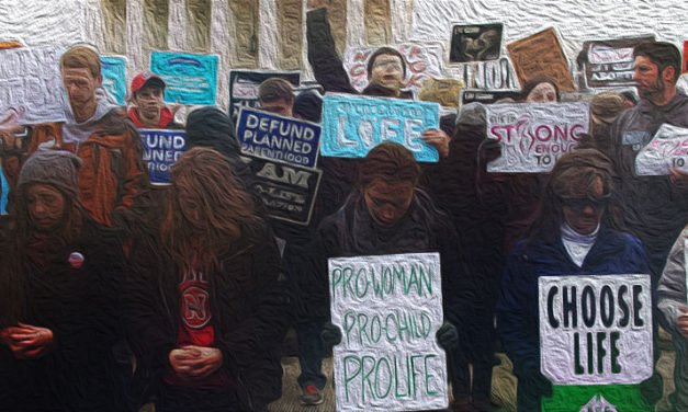 Grupo antiaborto se compromete a apoyar a las mujeres que ‘escogen la vida’ por ‘mientras lo necesiten’