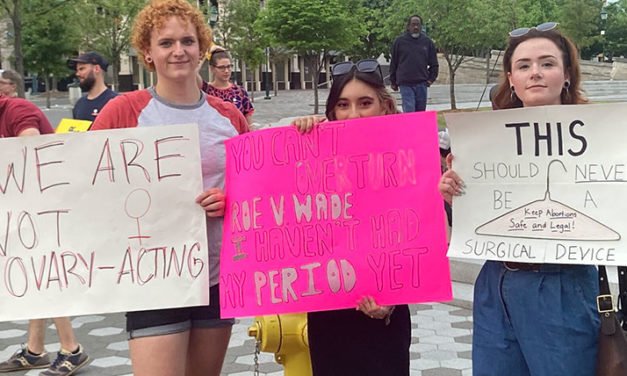 ‘Esto es como el Día D:’ los residentes de Chattanoogan reaccionan ante la decisión de la Corte Suprema de anular Roe v. Wade