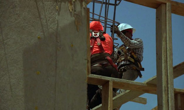 Miles de trabajos de construcción, trabajadores insuficientes: un programa de Nashville está tratando de cambiar eso