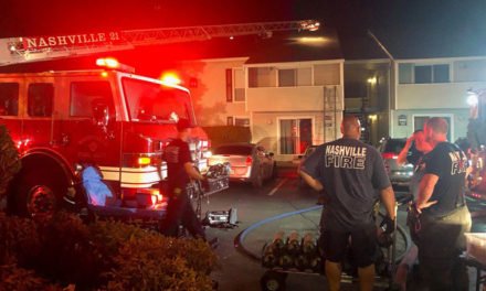 Incendio en apartamento desplaza a tres familias en Nashville