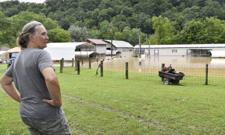 Gobernador: inundaciones en Appalachia central matan al menos a 16 personas en Kentucky