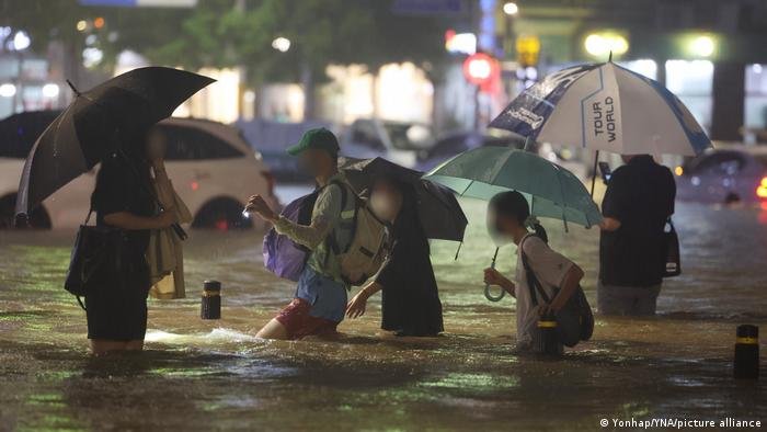 Aumenta a 14 el número de muertos por las fuertes lluvias en Corea del Sur