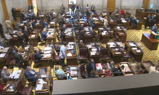 Consejeros de agresión sexual luchan para que las víctimas de violación e incesto tengan la opción de recurrir al aborto en Tennessee