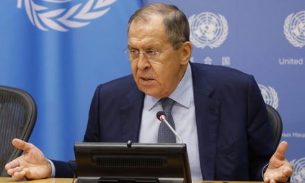 Lavrov califica a EE.UU. como parte del conflicto en Ucrania y expone por qué la participación de Occidente debe considerarse como directa