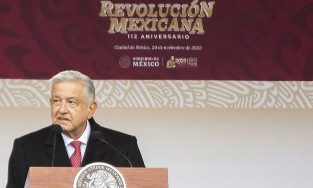 Los intereses de la deuda externa de México se van a reducir a la mitad en 2025, dice López Obrador