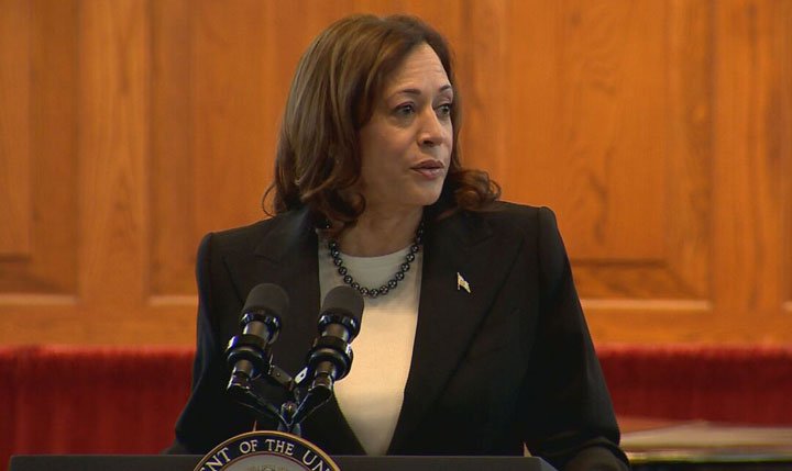 La vicepresidenta Kamala Harris hace una visita sorpresa a Nashville y muestra su apoyo a los ‘Tres de Tennessee’